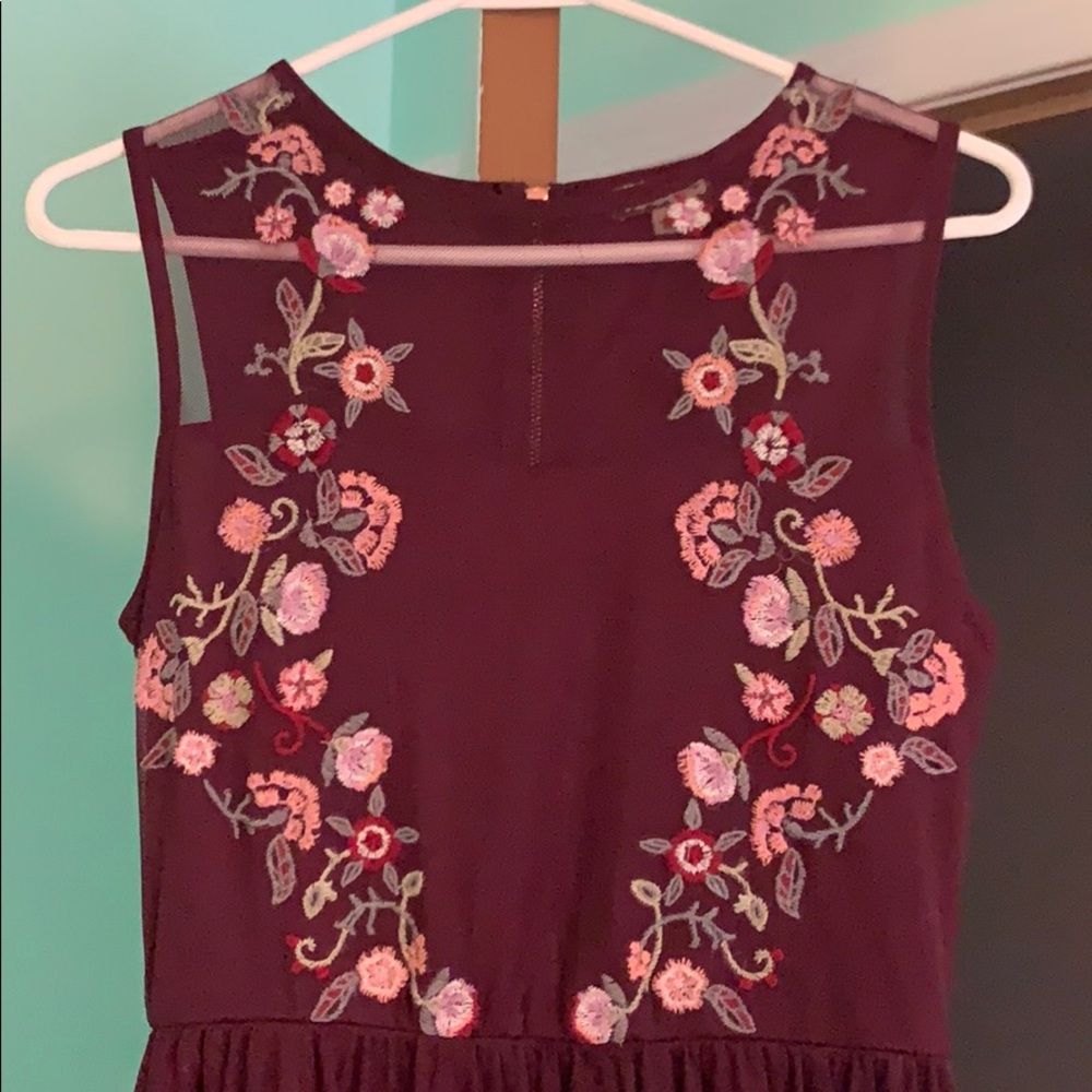 Dress - Picture 2 of 4